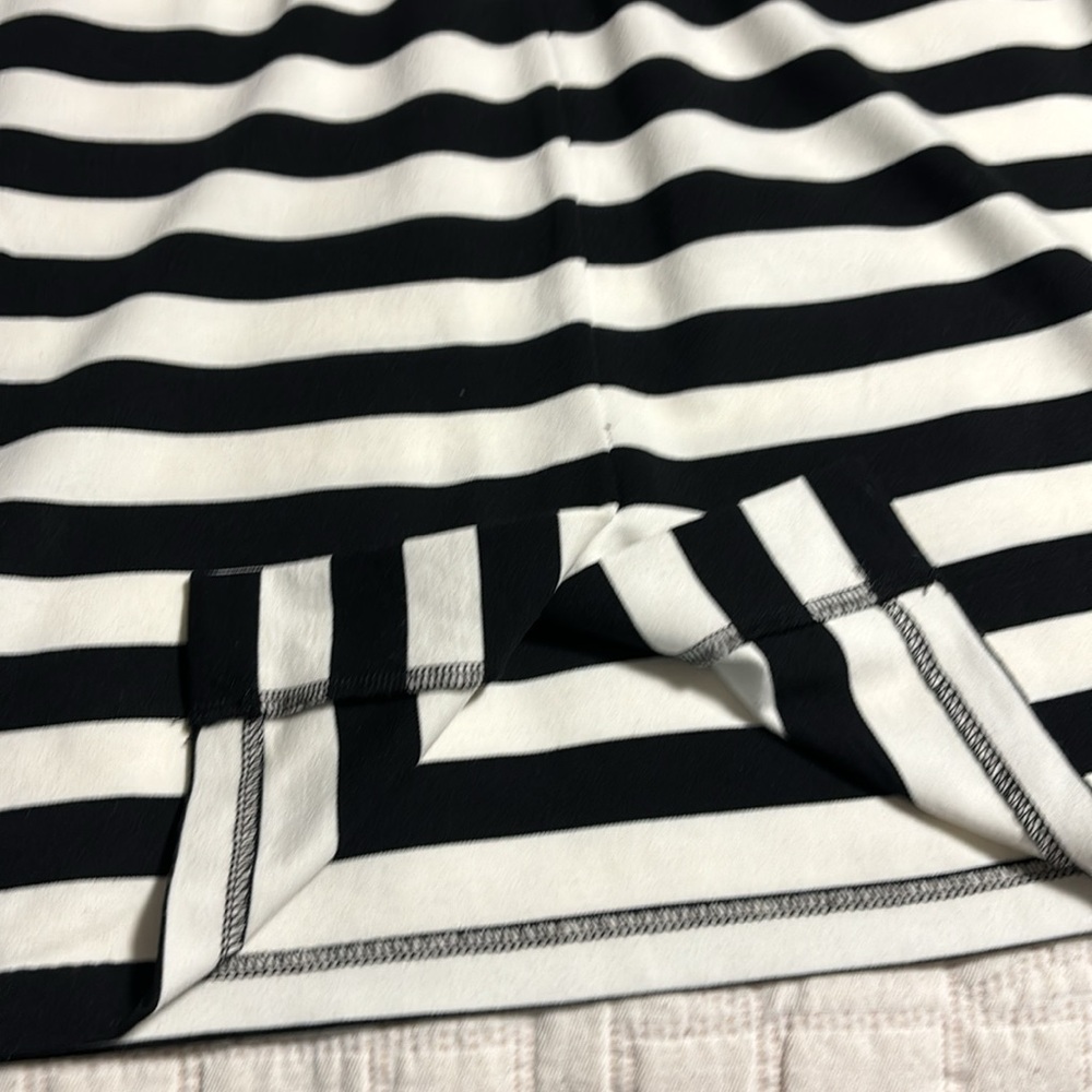 Ann Taylor Loft Ponte Dress ๐ - Picture 4 of 5
